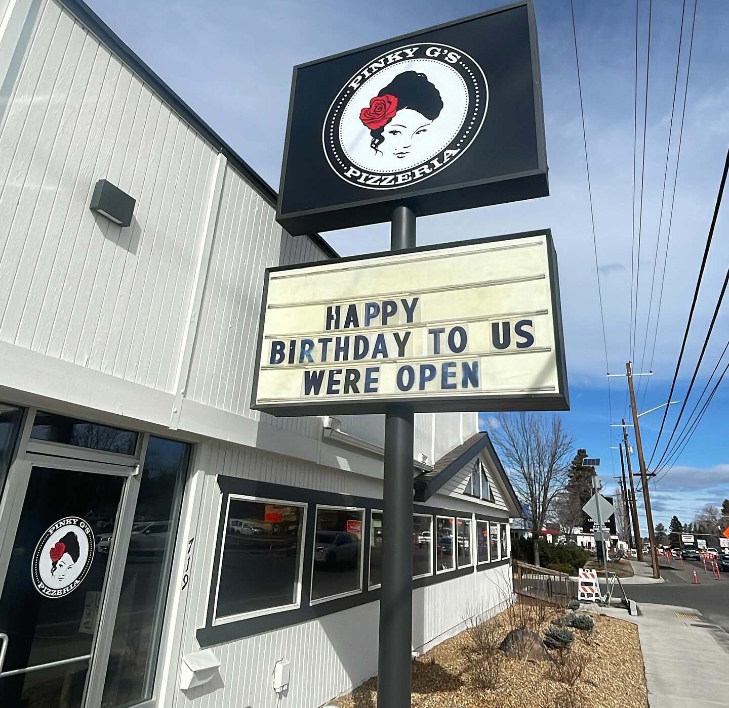 piii♡ Child Delivery Pin — Positive 911